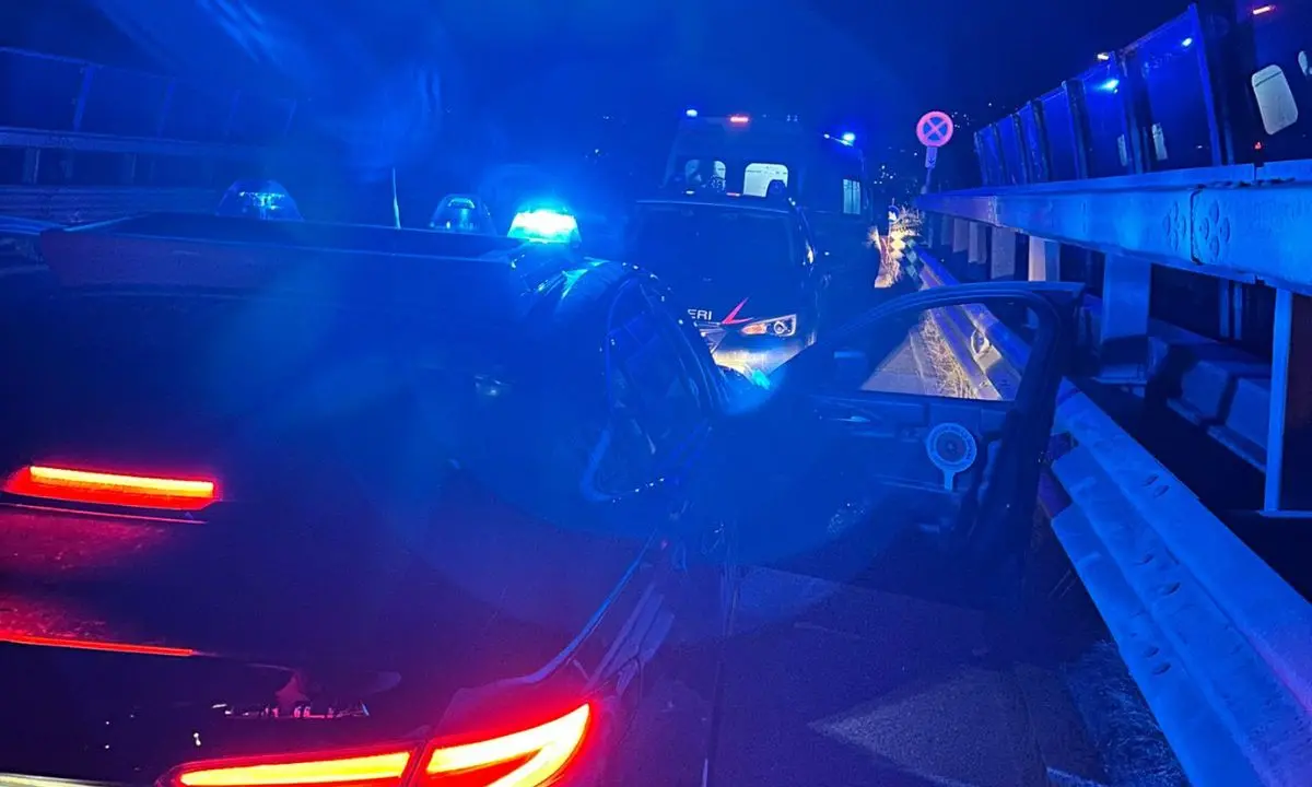 Schiavonea sconvolta da una rapina a mano armata. Banditi fanno irruzione in casa e derubano una famiglia