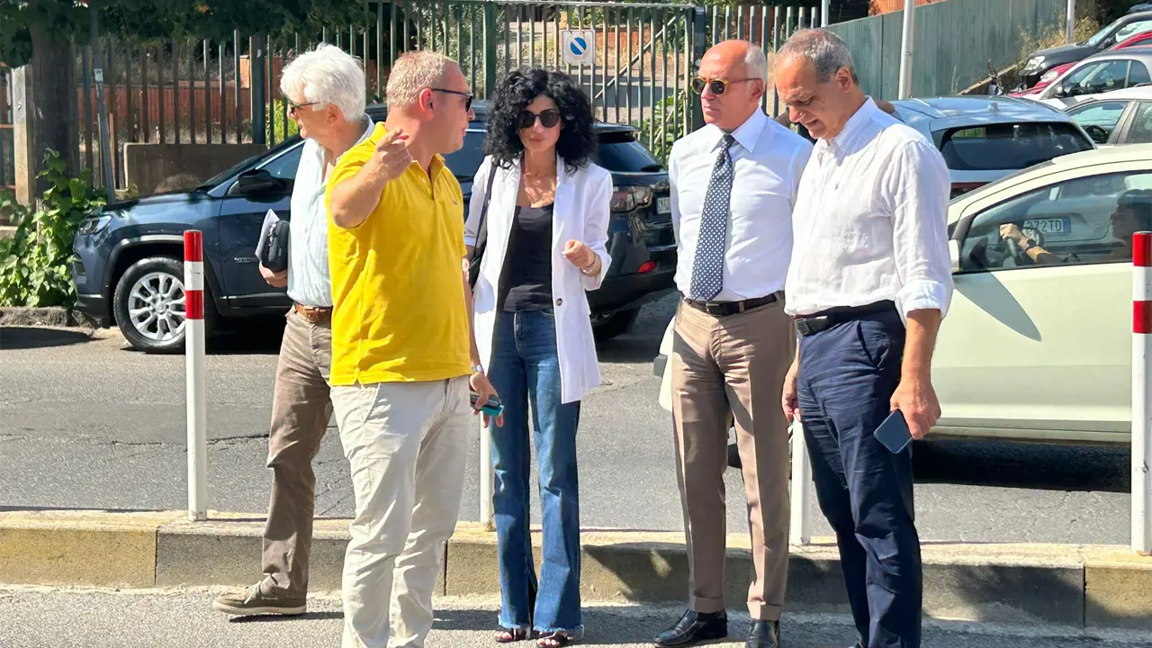 Cosenza, ad agosto i lavori per la rotatoria di via degli Stadi. Oggi il sopralluogo