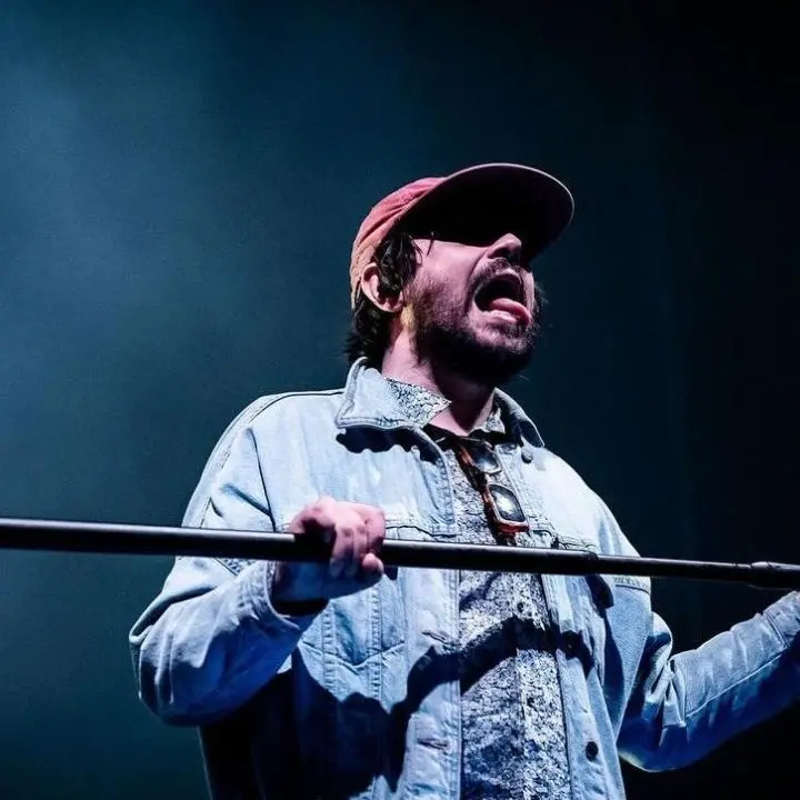 Calcutta a Cosenza, tutto esaurito per il concerto di stasera