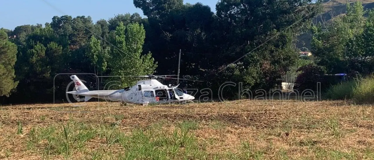 Sangineto, ragazzo fa un volo e cade tra le spine. Intervenuto l'elisoccorso