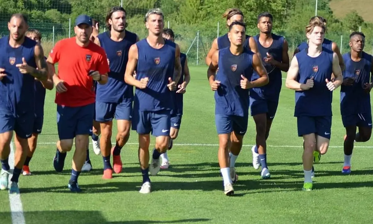 Cosenza, test a sorpresa: domani si gioca contro la DB Rossoblù
