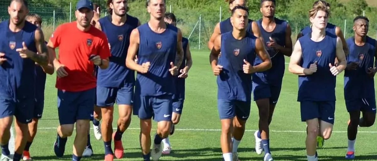 Cosenza, test a sorpresa: domani si gioca contro la DB Rossoblù