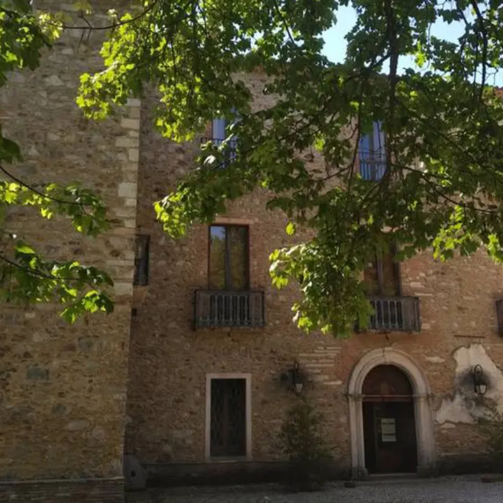 Al via gli Incontri di agosto: cultura e arte a Torre Camigliati in Sila