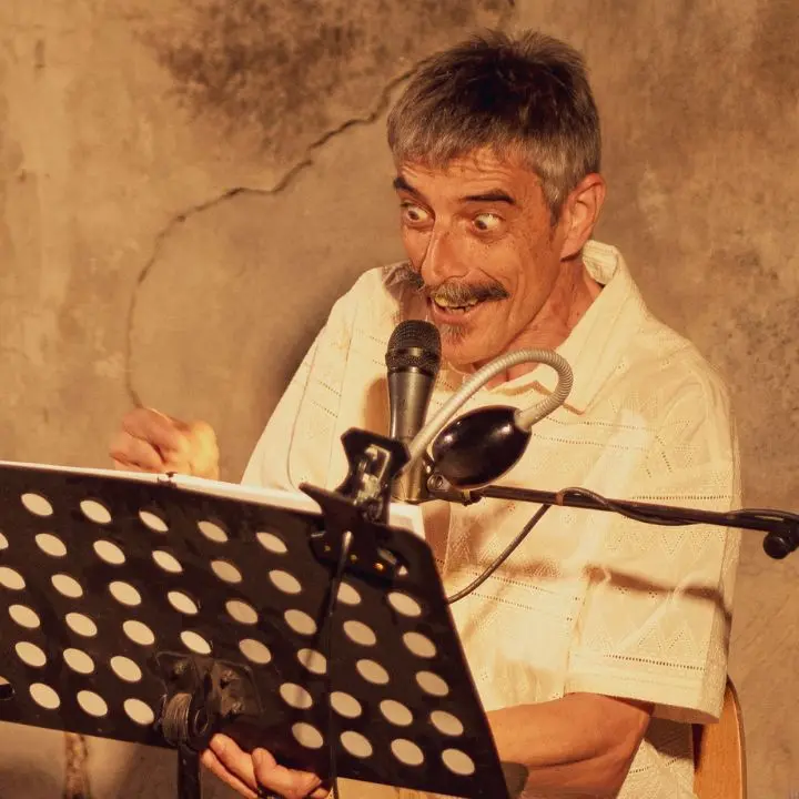 Salgemma Lungro Festival, Max Mazzotta fa il pienone con \"I Cavalieri di Aristofane\"