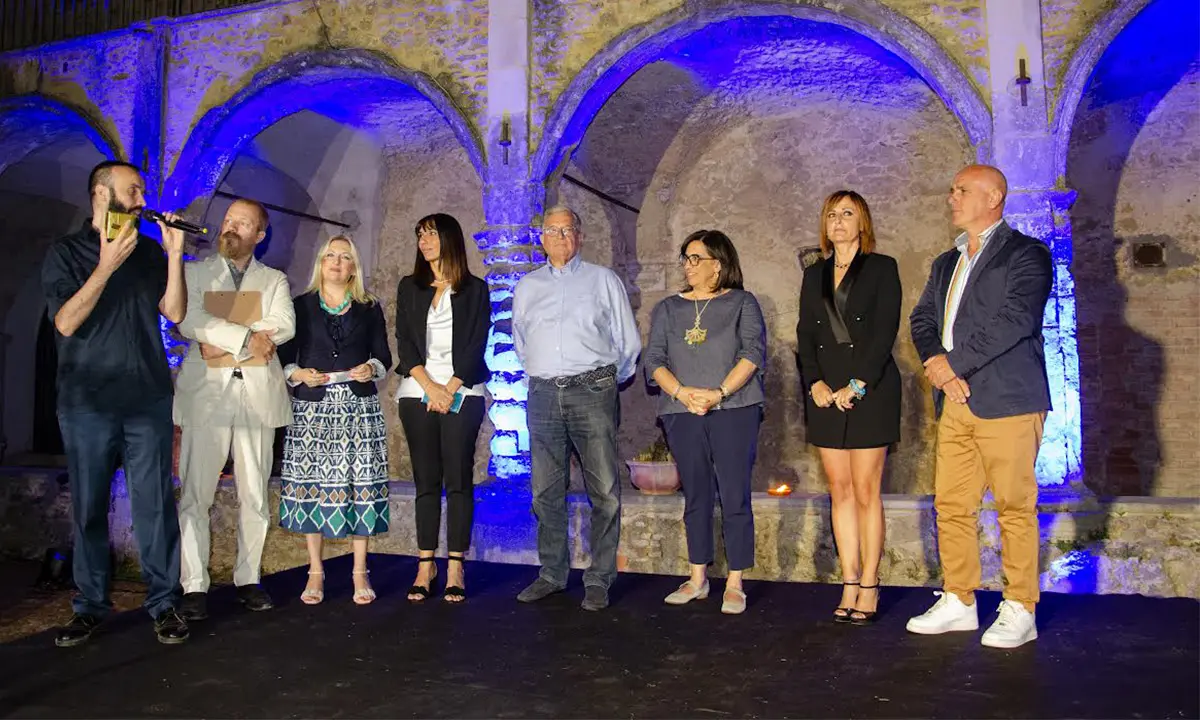 Montalto, al via la XV edizione del concorso di poesia della Fondazione Amalia Vilotta
