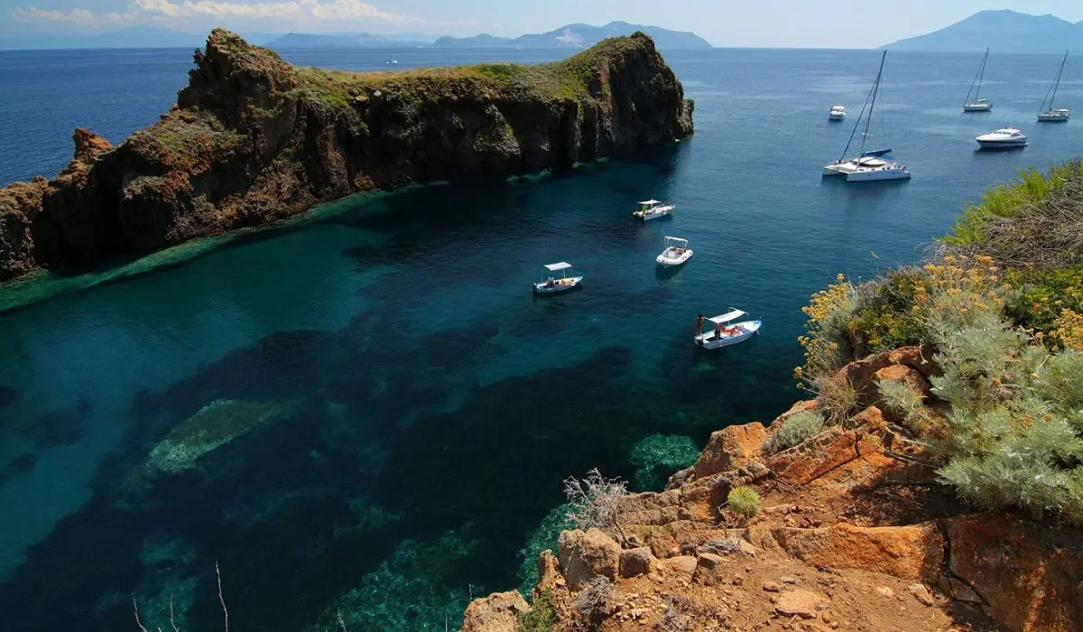 Come raggiungere le Isole Eolie dalla Calabria: ecco da dove si parte