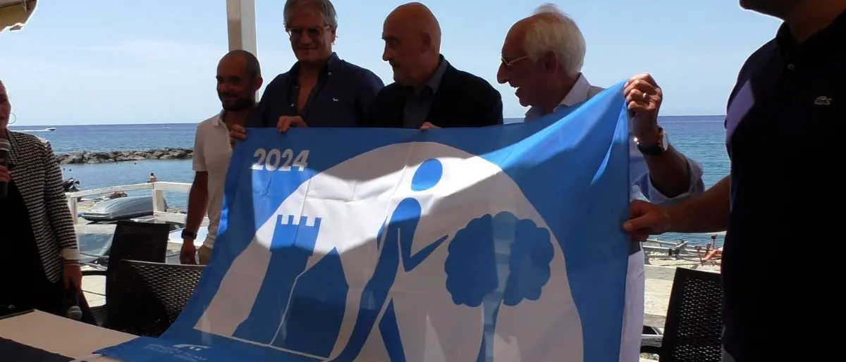 Belvedere Marittimo conquista la Bandiera Azzurra, incentivi allo sport e percorsi del benessere