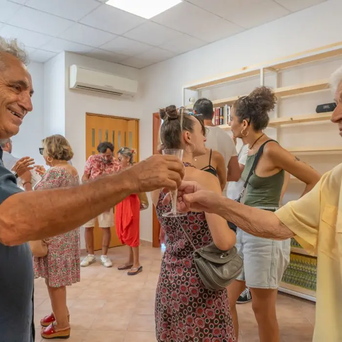 Inaugurata la Piccola Biblioteca di Amantea: un nuovo spazio per la comunità | FOTO
