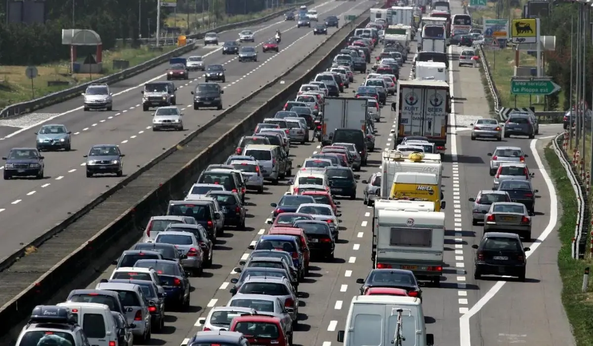 Grande esodo estivo, traffico intenso su tutte le strade italiane