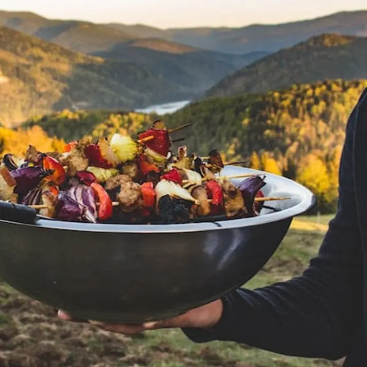 Ferragosto al mare o in montagna, consigli per un barbecue perfetto