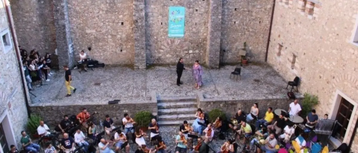 Cerisano, le illuminanti visioni e le produzioni musicali: aspettando il Festival delle Serre