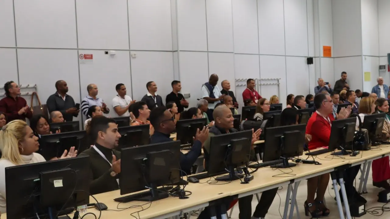 Ospedale Cosenza, in arrivo sei nuovi medici cubani. E quattro sono destinati all'Asp | FOTO