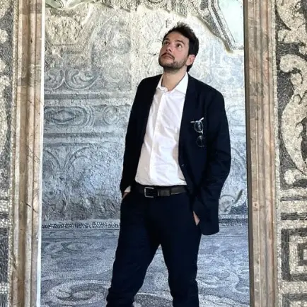 Francesco Vilotta porta Alda Merini a Trecchina: la poesia protagonista al Marateale in Book\n