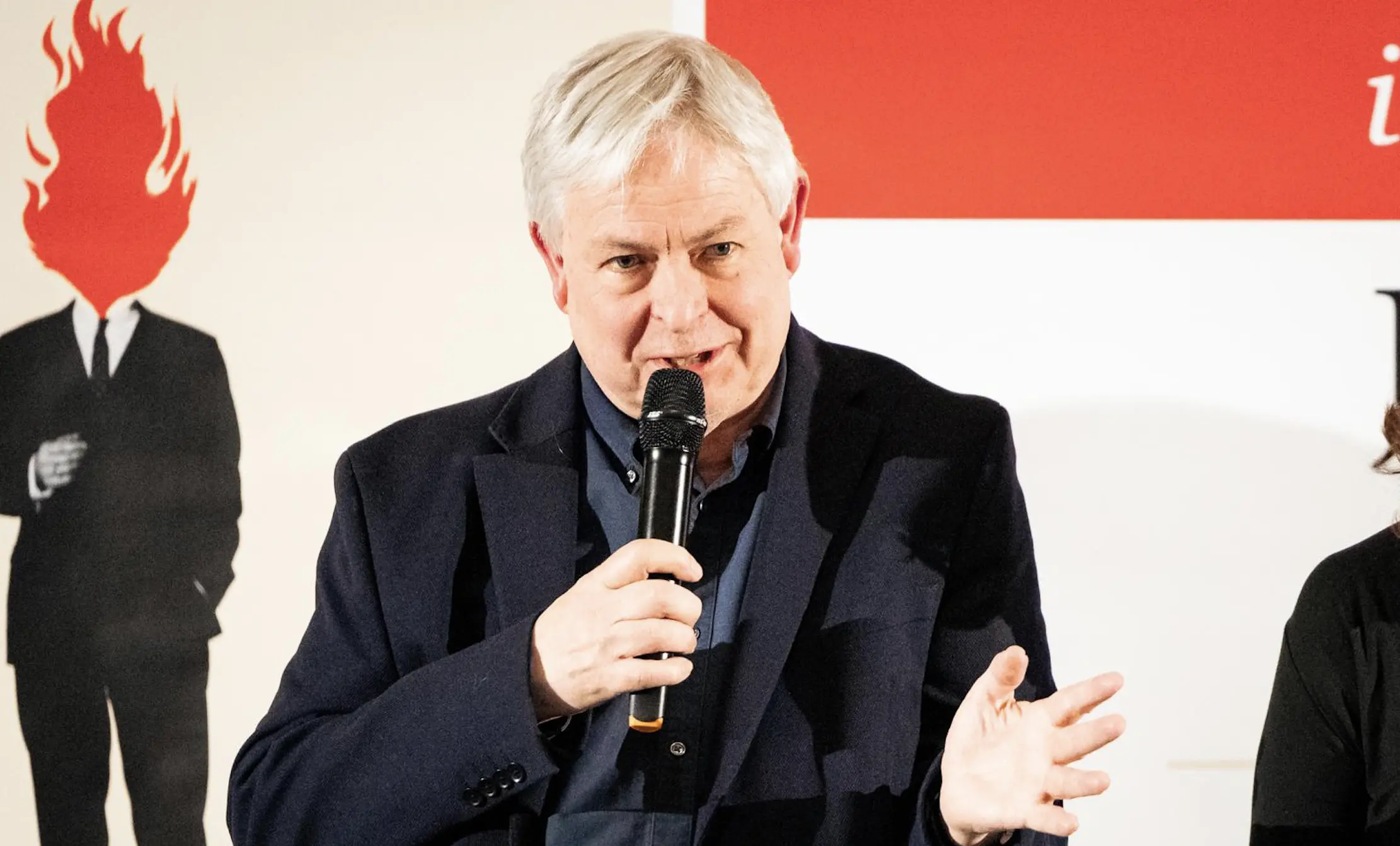 L'intervista | Jonathan Coe a Cosenza: «Trump e Musk insieme sono un pericolo per tutti»
