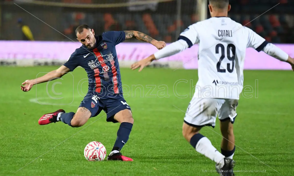 Cosenza, di nuovo in campo di venerdì: è già successo una volta