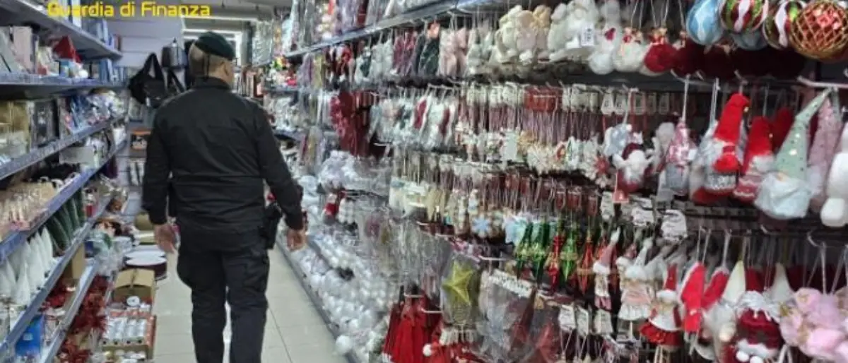 Cosenza: sequestrati oltre 80mila prodotti non sicuri dalla Guardia di Finanza