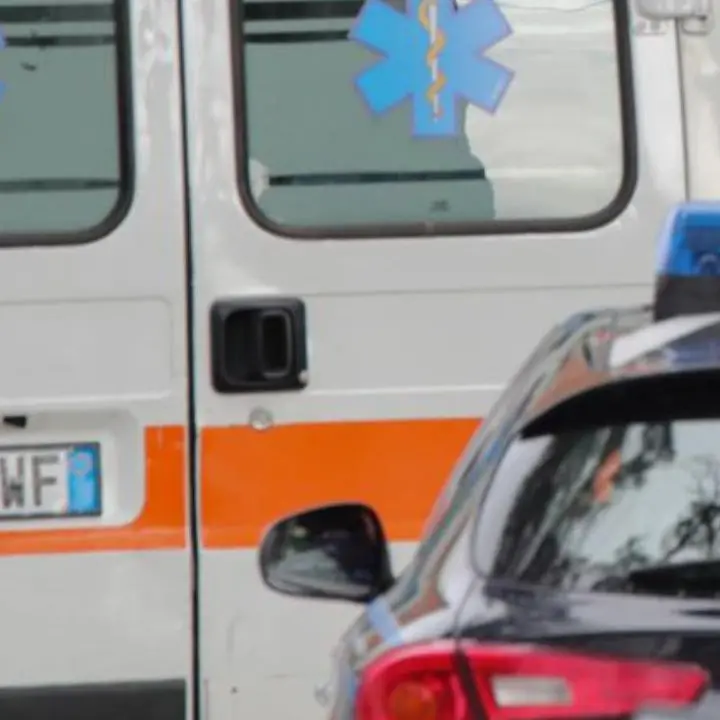 Montalto Uffugo, auto esce di strada e finisce in una scarpata: ferita una donna