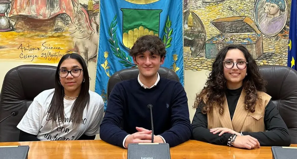 Cosenza tra le finaliste del titolo di\u00A0Città Italiana dei Giovani 2026\n