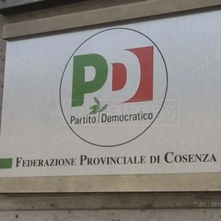 Sembra la DC, ma potrebbe essere il PD di Cosenza\n