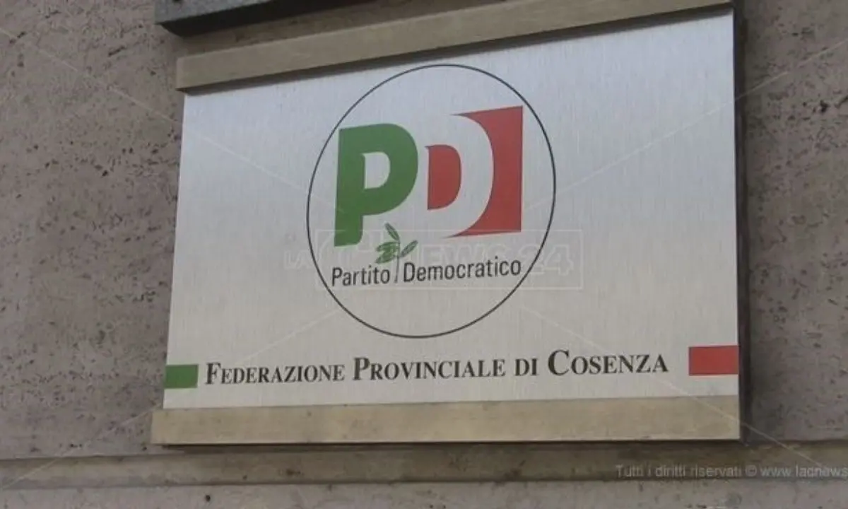 Sembra la DC, ma potrebbe essere il PD di Cosenza\n