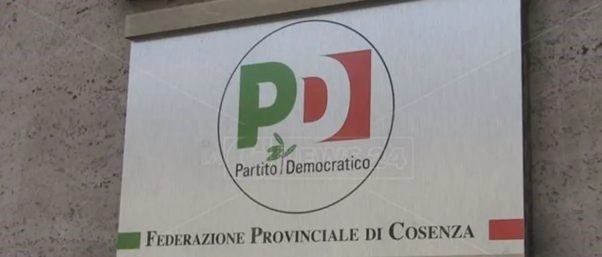 Sembra la DC, ma potrebbe essere il PD di Cosenza\n