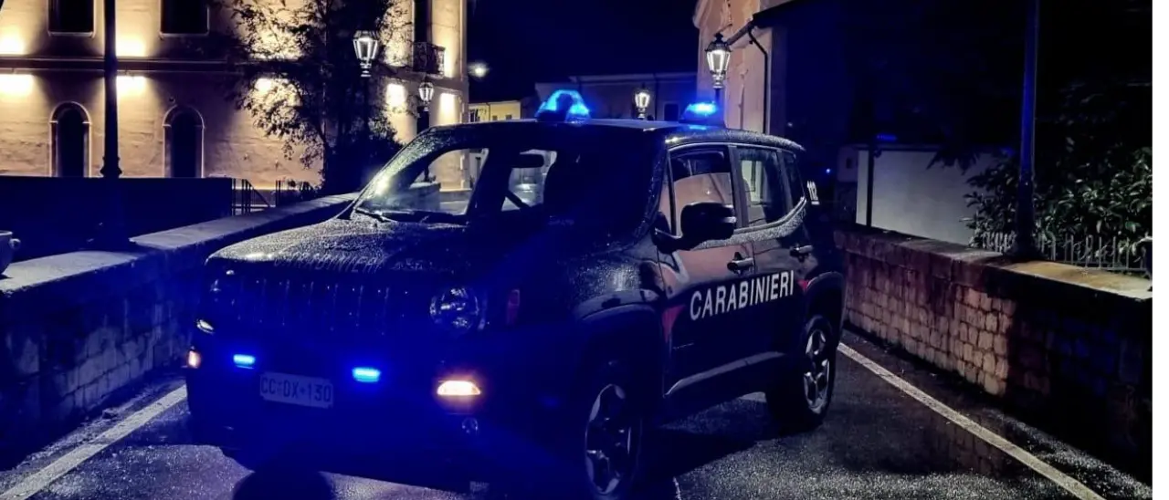 Corigliano Rossano, violenza cieca a Schiavonea con coltelli e bottiglie