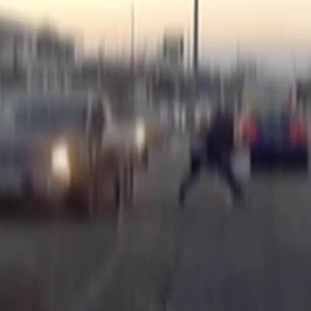 Corigliano Rossano, rissa in mezzo alla strada. Prima i pugni e poi la pace