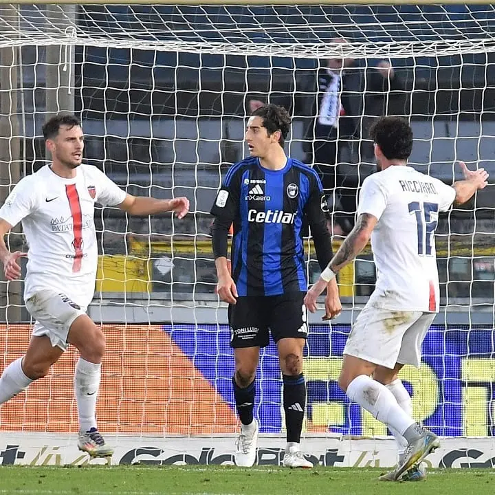 Cosenza, è il momento di Mazzocchi: mai tre gol di fila per la punta