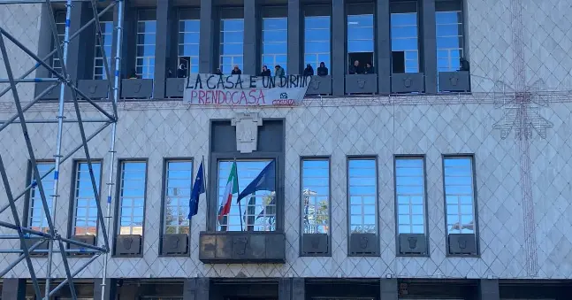 Prendocasa Cosenza: «Emergenza abitativa non è priorità di Caruso, si dimettano Buffone e Costanzo»