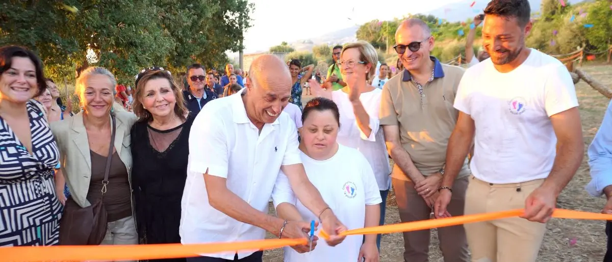Fuscaldo, la cooperativa \"A piccoli passi\" inaugura il centro di inclusione sociale \"Chirone\"