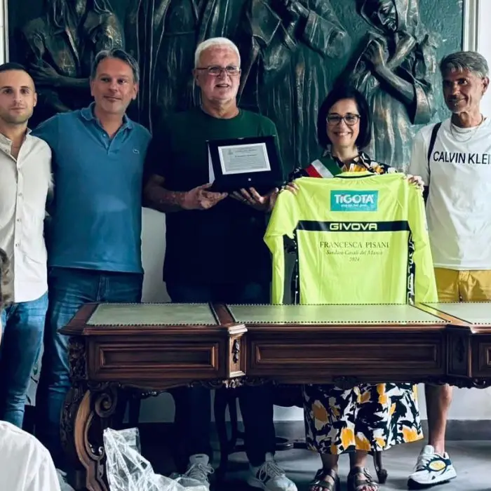 Francesco Scarcelli, l'ex arbitro premiato dall'amministrazione comunale di Casali del Manco