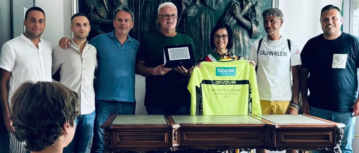 Francesco Scarcelli, l'ex arbitro premiato dall'amministrazione comunale di Casali del Manco