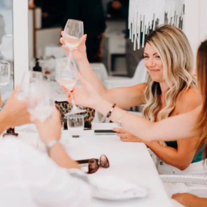 Falerna Marina, Ferragosto diventa un’esperienza a 360° dedicata all’Art Extravagant