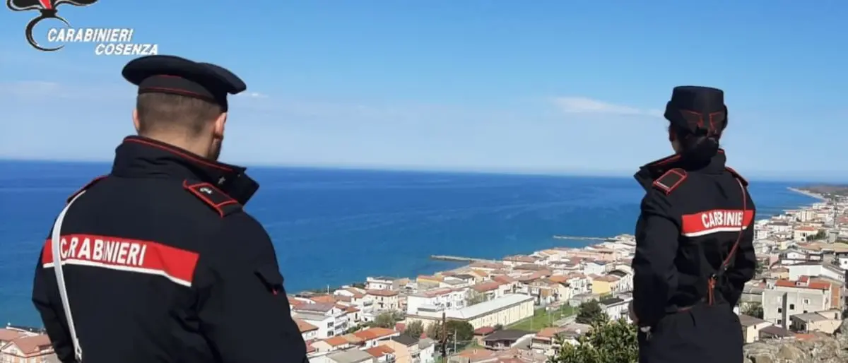 Rossano, migranti stipati come sardine. Sequestro di due immobili e proprietario denunciato