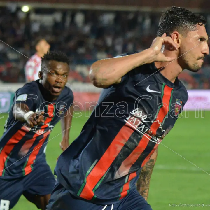 Cosenza, il Pescara non molla D'Orazio: la situazione del capitano
