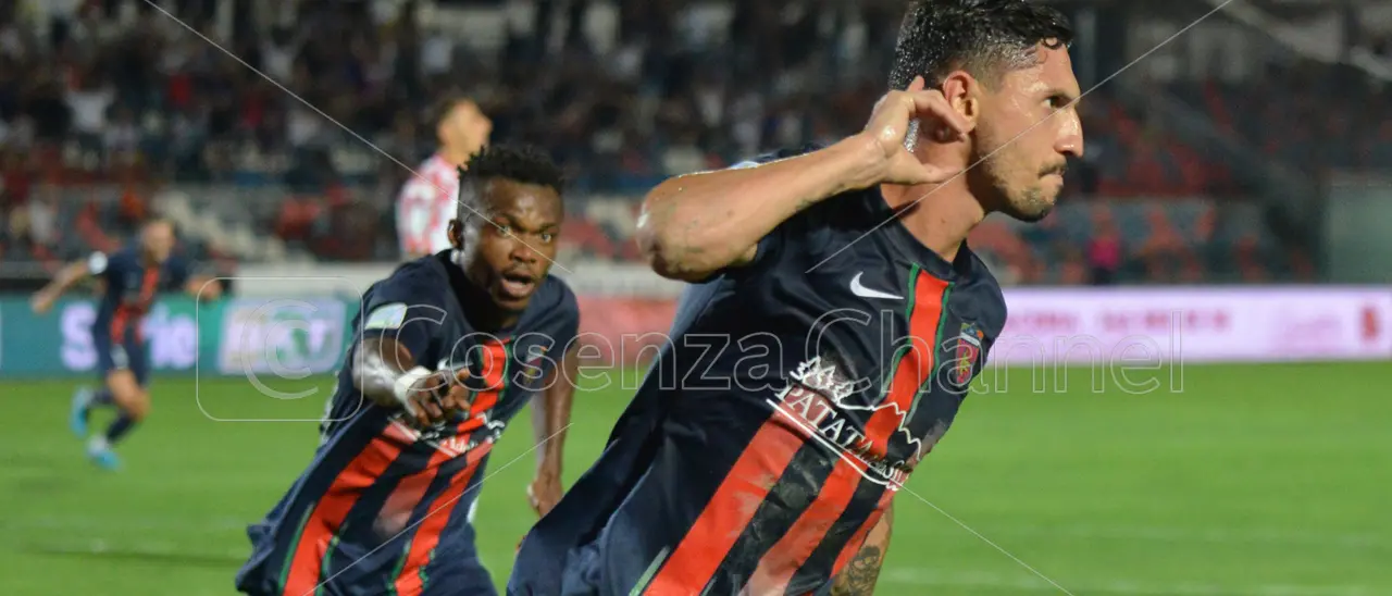 Cosenza, il Pescara non molla D'Orazio: la situazione del capitano