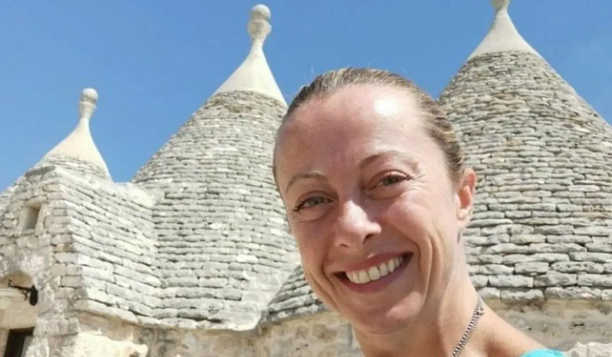 Giorgia Meloni in Puglia, vacanze di lusso tra uliveti e riservatezza