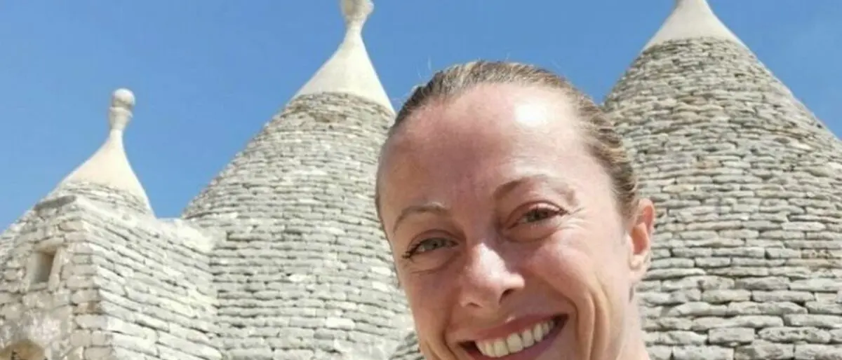 Giorgia Meloni in Puglia, vacanze di lusso tra uliveti e riservatezza