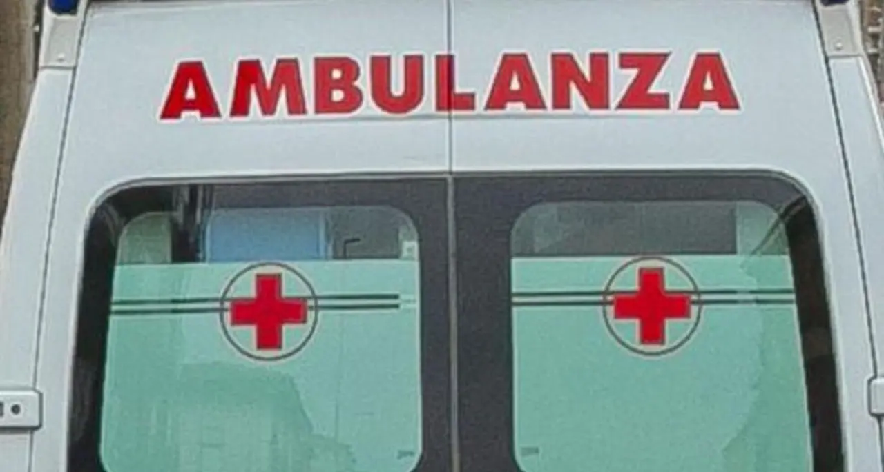 Tir contro un'auto, tre morti e una bimba in prognosi riservata