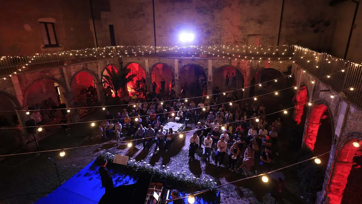 Montalto, successo per il \"Leoncavallo\" in versione fumetto