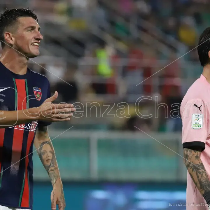 Cosenza, ancora panca per Camporese. Il difensore fuori dai radar?