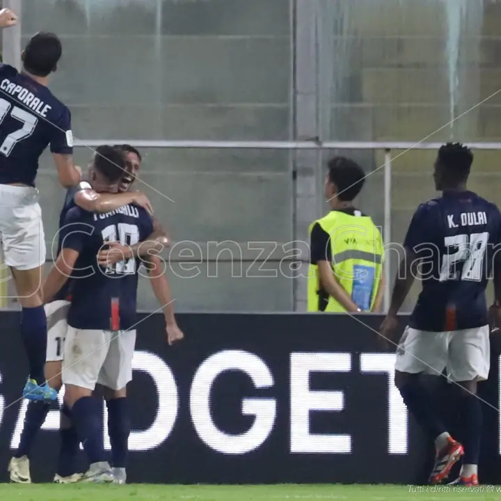 Da Bellinzago alla Serie B, il \"Puma\" Fumagalli alla conquista di Cosenza (che ha dimenticato Tutino)