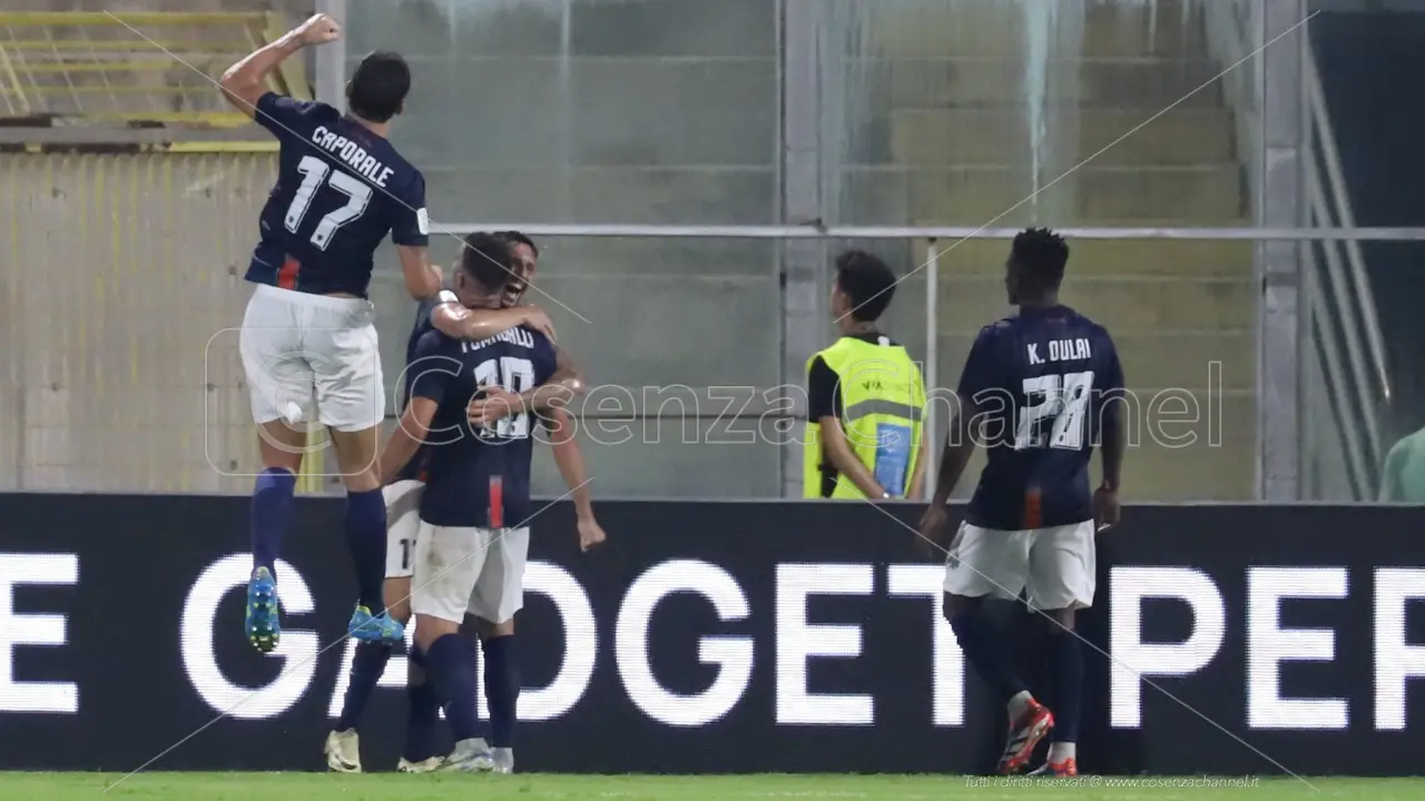 Da Bellinzago alla Serie B, il \"Puma\" Fumagalli alla conquista di Cosenza (che ha dimenticato Tutino)