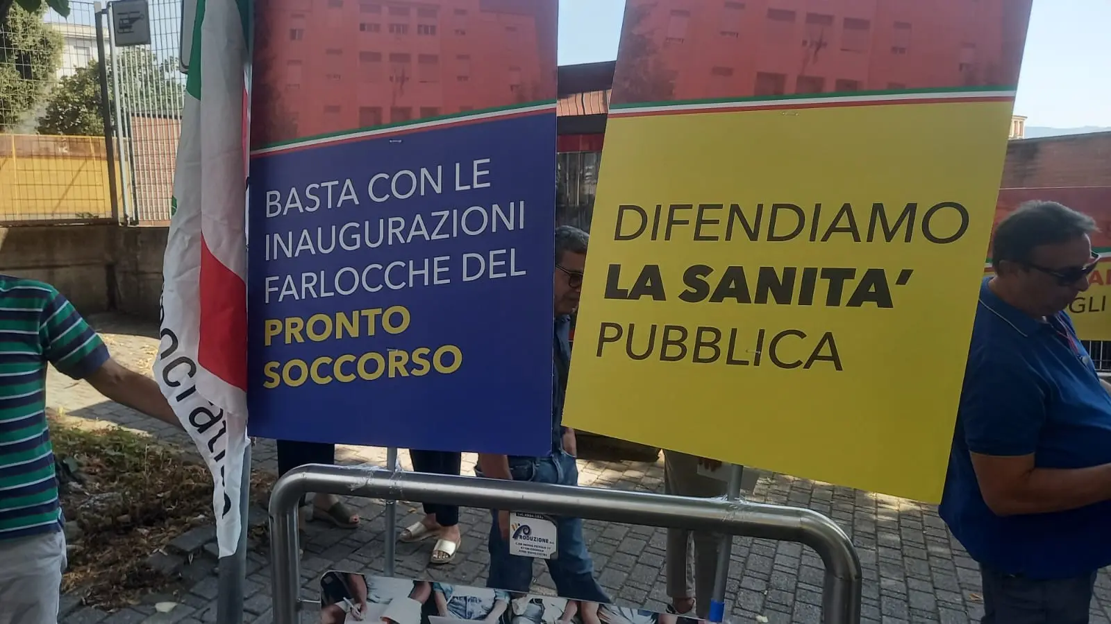 Sit in di protesta all'ospedale. Il sindaco di Cosenza spiega la sua assenza e rilancia - VIDEO