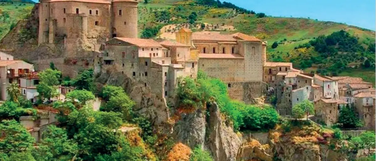 Annullo e cartolina dedicata ad Oriolo per il Festival nazionale dei Borghi più belli d'Italia