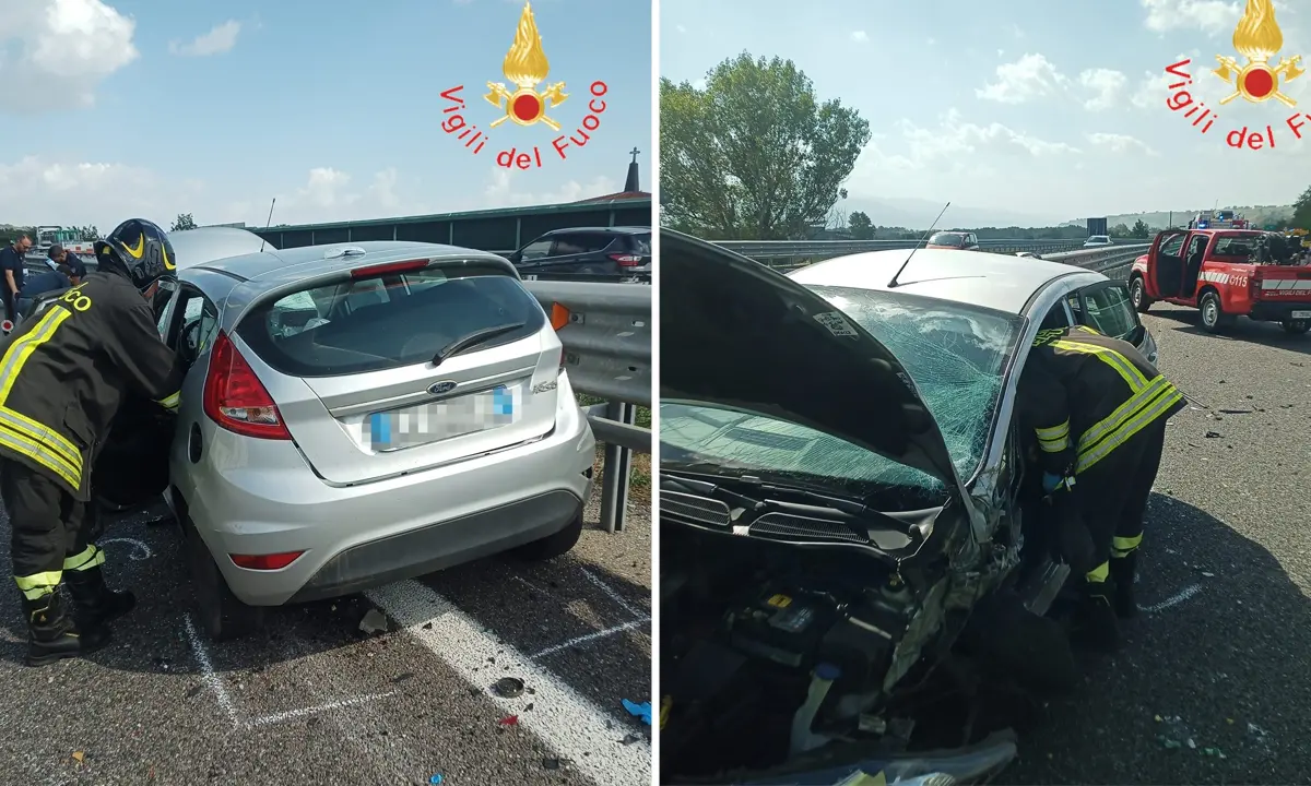 Paura sull'autostrada allo svincolo di Torano. Auto contromano, due feriti in un incidente