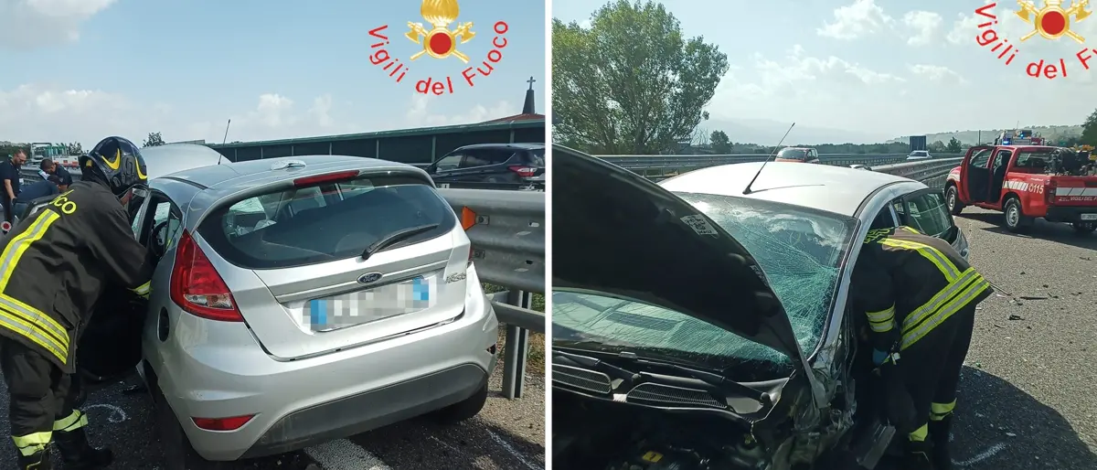 Paura sull'autostrada allo svincolo di Torano. Auto contromano, due feriti in un incidente
