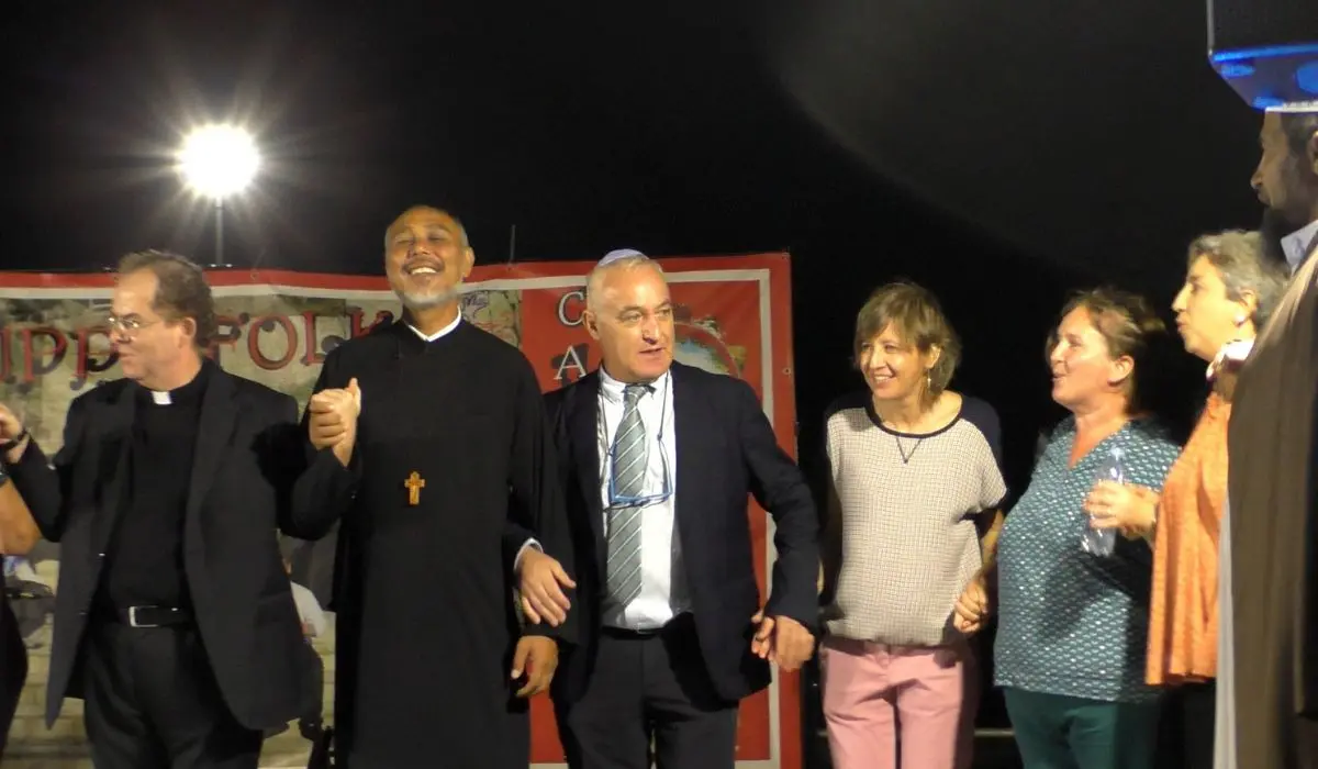 Mediterraneo Cedro Festival, dal palco della manifestazione un messaggio per la pace nel mondo
