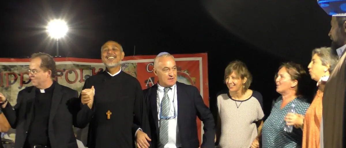 Mediterraneo Cedro Festival, dal palco della manifestazione un messaggio per la pace nel mondo