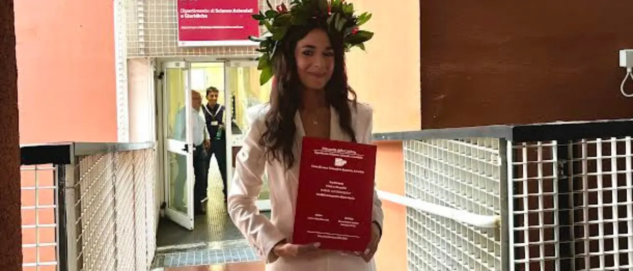 La studentessa modello Maria Stefania Riccardi si laurea all'Unical a soli 20 anni